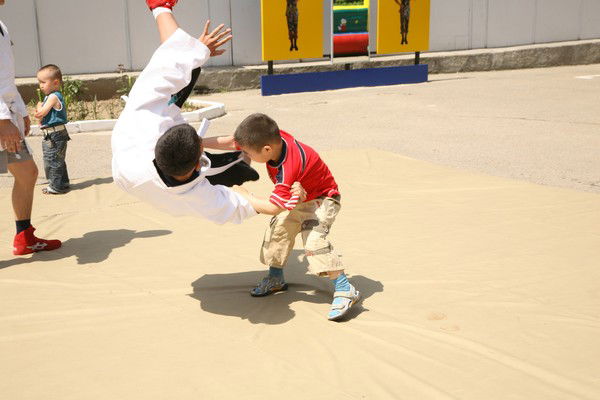 Алтынбек Досанаев