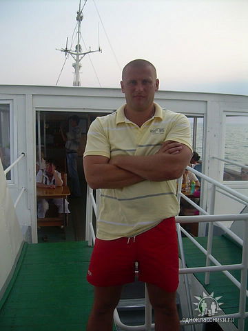 Сергей Овчаров