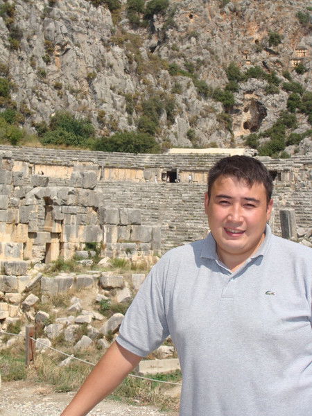 Данияр Алиев