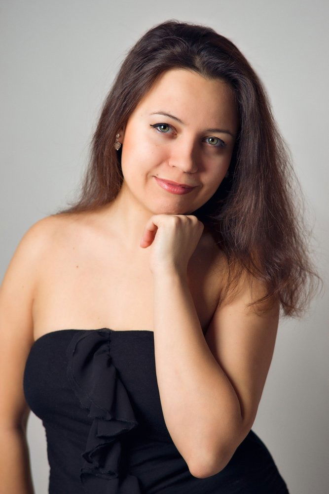 Алёна Веселова