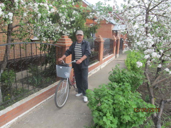 Евгений Азизов