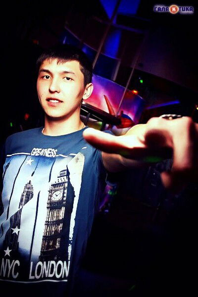 Алмас Баяндинов