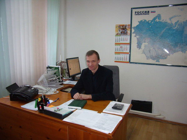 Олег Неустроев