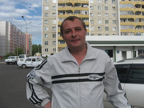 Дмитрий Артамонов