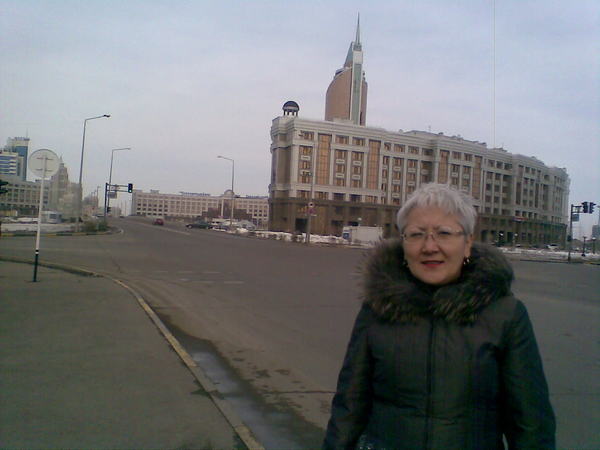 Валя Кадаханова