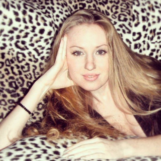 Юля Симонова