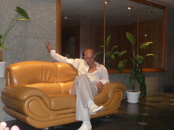 Дмитрий Амбросёнок