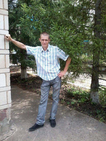 Денис Фролов