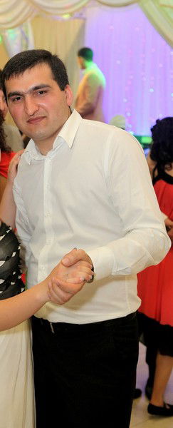 Артур Ашотович