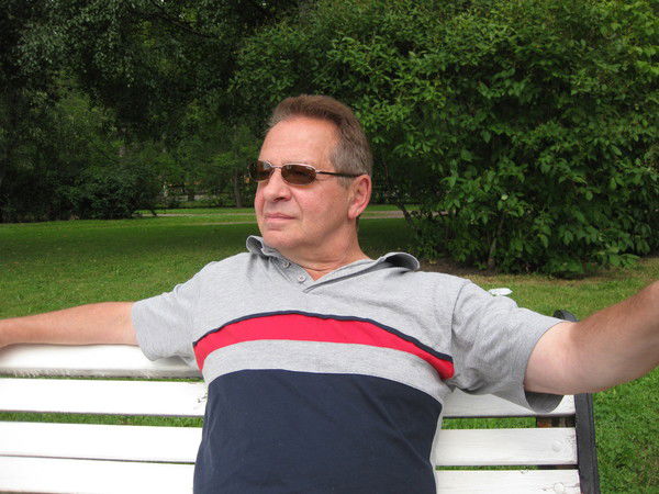 Саша Иванов