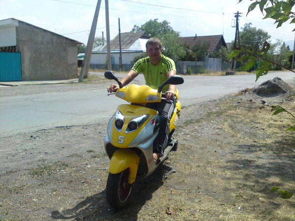 Николай Извеков