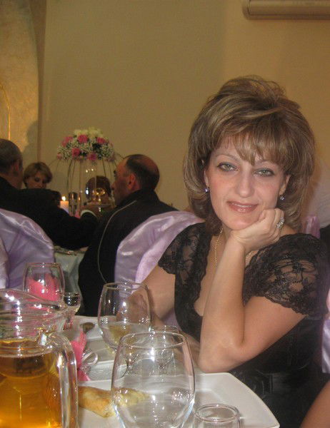 Яна Саакова