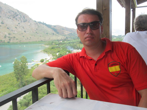 Владимир Попов