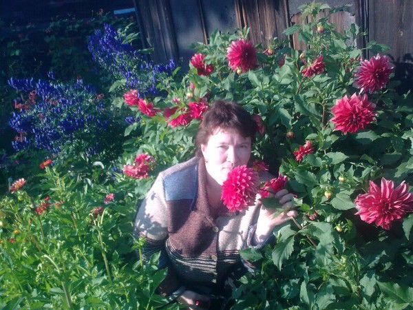 Лариса Нецветаева