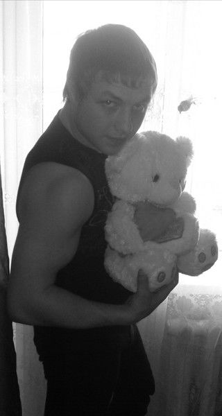 Андрей Перов