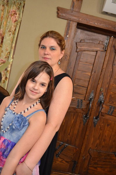 Елена Чарная