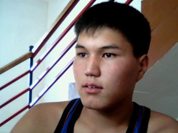 Назар Алмамбетов