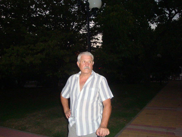 Виктор Казарцев