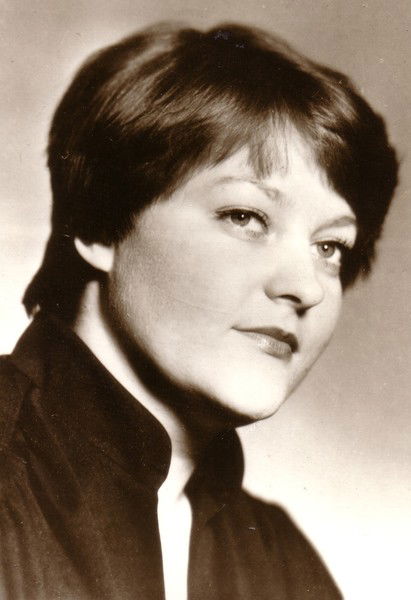 Надежда Дексне