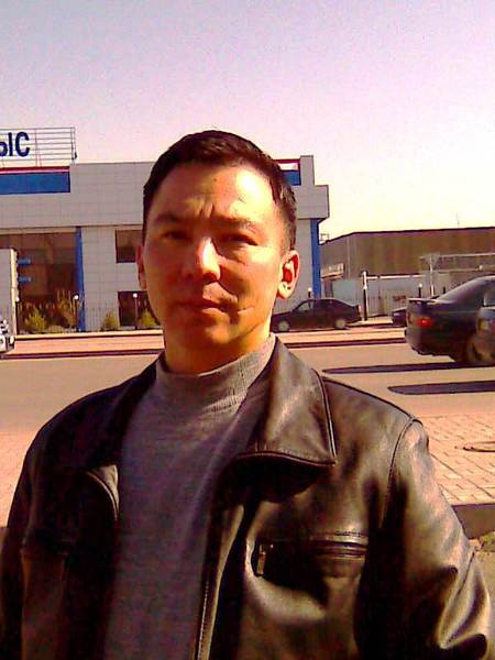 Болат Муканов