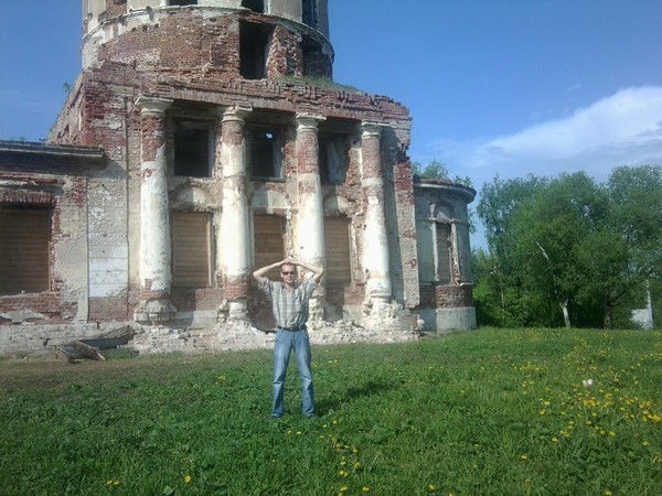 Владимир Емельянов