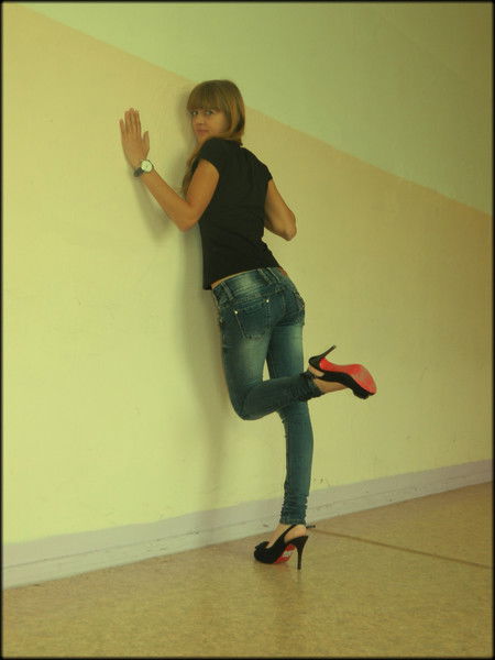 Алёна Ломова