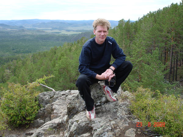 Владимир Петров