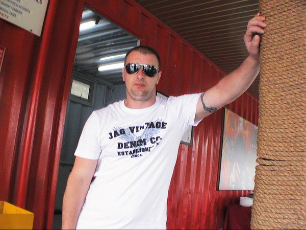 Евгений Бурцев