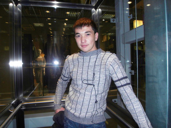 Али Акрамов