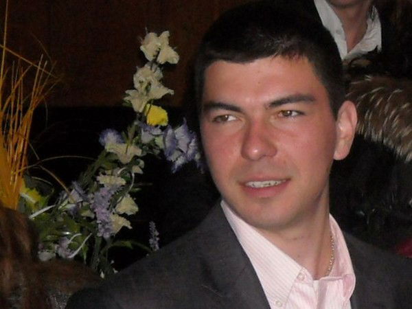 Максим Отинов