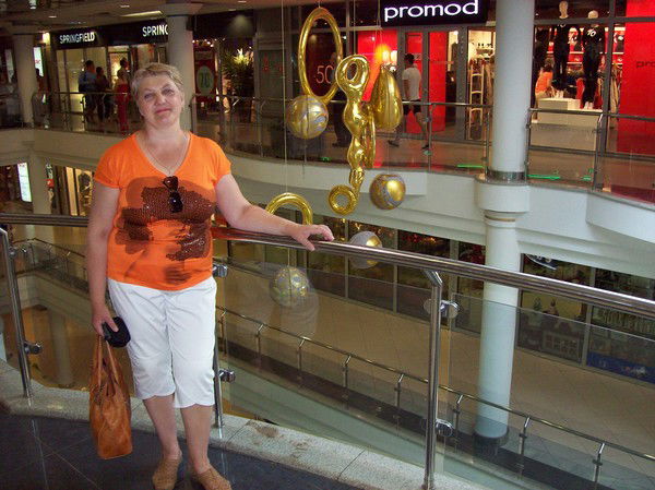 Стелла Зайковская