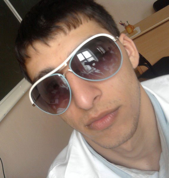 Андраник Акопян