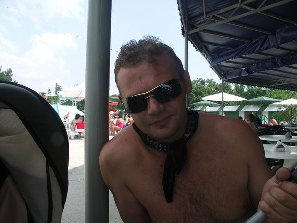 Сергей Овчаров