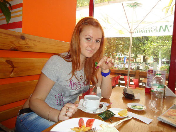 Лена Маринович