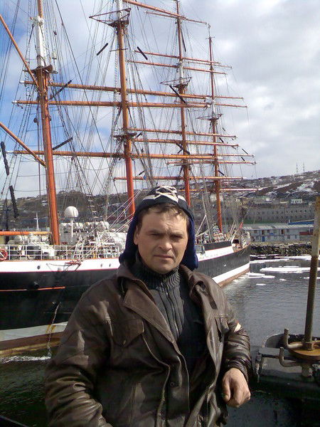 Леонид Ермолаев