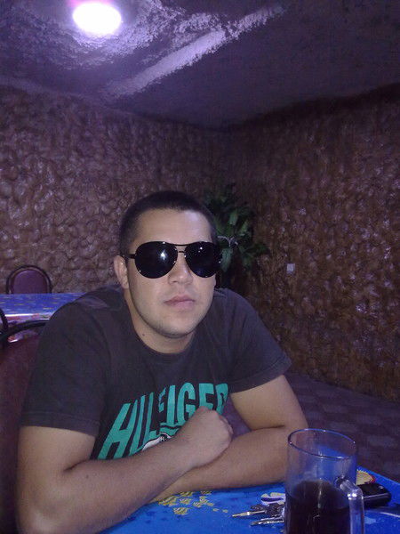 Рустам Сапарбаев