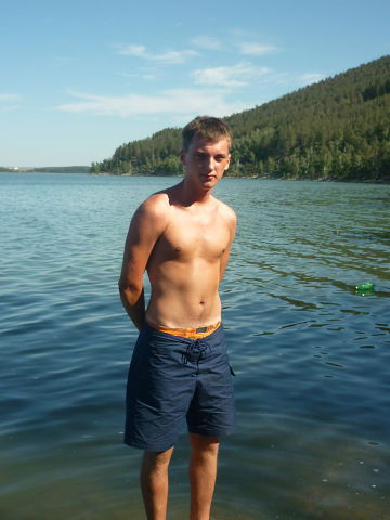 Антон Белозёров