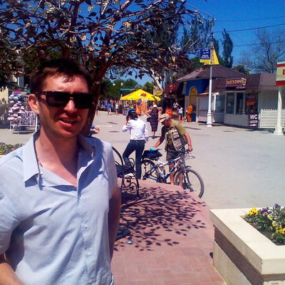 Денис Синютин