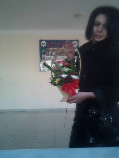 V Tibe Znakomi N    Niznakomka