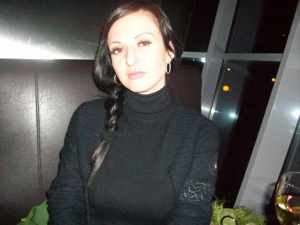 Яна Полякова