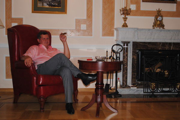 Неизвестно Неизвестно