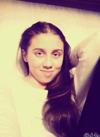 Лола Холщенко