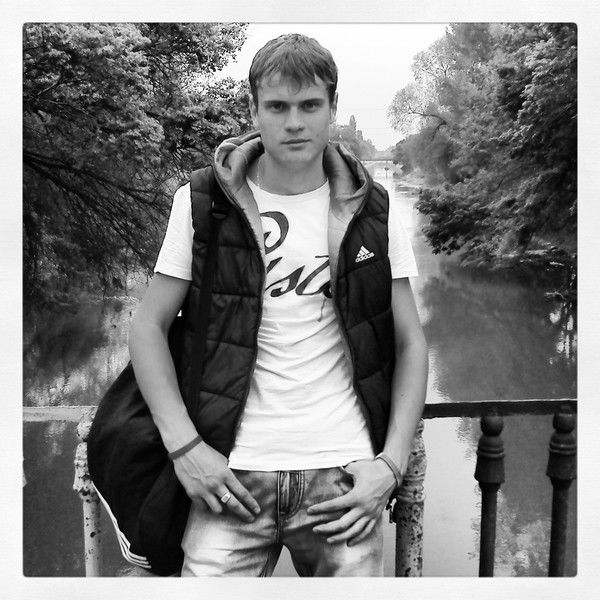 Юрий Новомлинцев