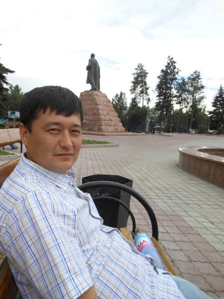 Амирбек Сулейменов