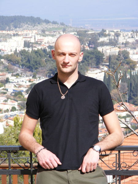 Максим Попов