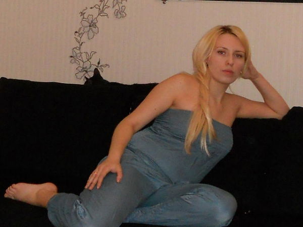 Лена Cуровец