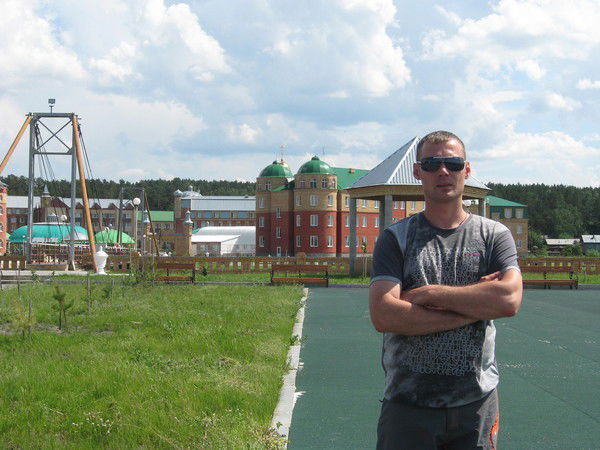 Алексей Махнёв