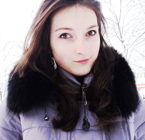 Анна Леоник