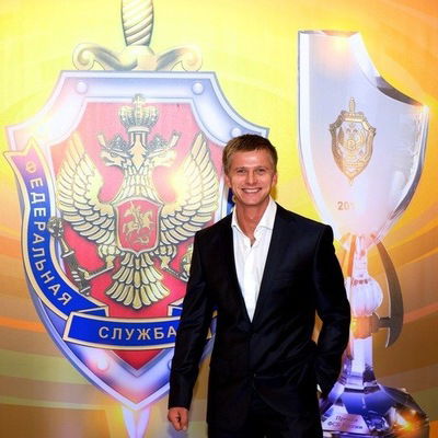 Константин Мельников