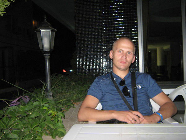 Виктор Голованов